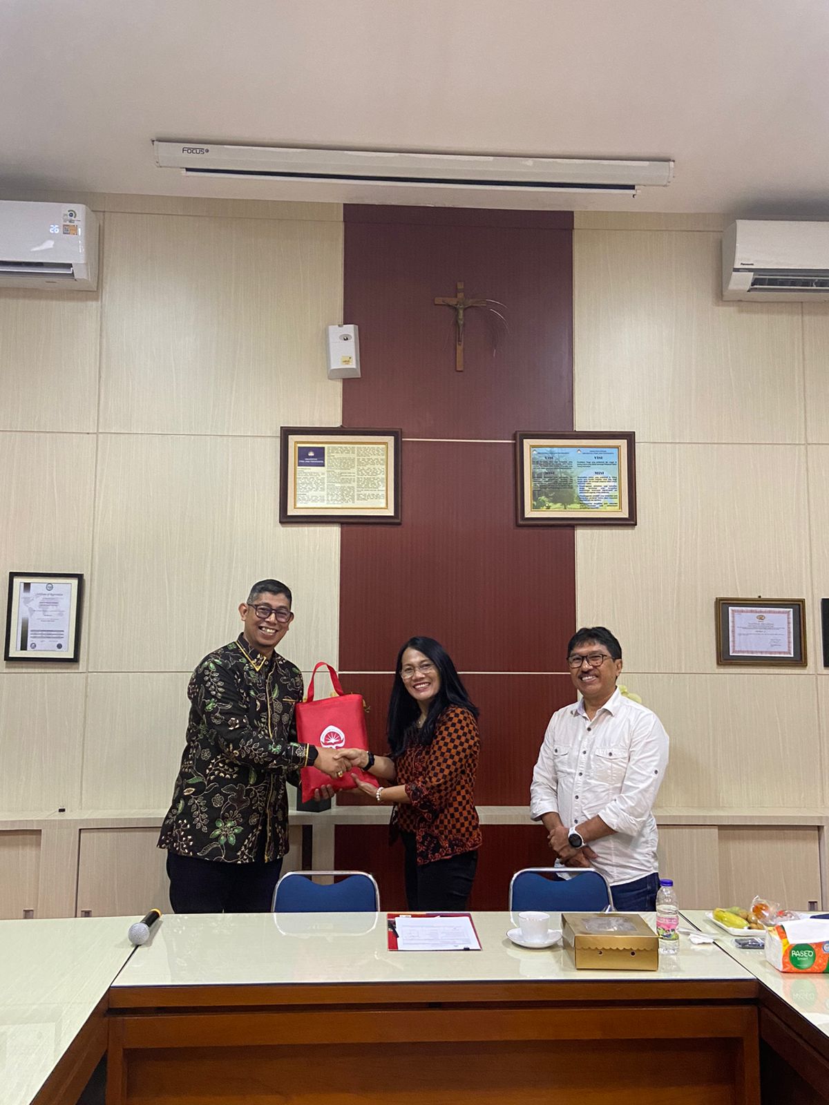 Inisiasi Kerja Sama di Bidang Tri Dharma Perguruan Tinggi Antara FH Univ. Borneo dan FH Univ. Atma Jaya Yogyakarta Image