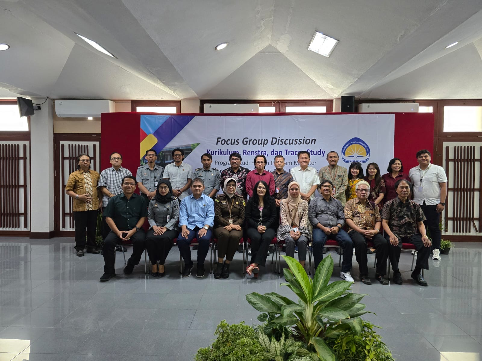 Focus Group Discussion Revisi Kurikulum  dan Penyusunan Renstra Program Studi Hukum Program Magister Fakultas Hukum  Universitas Atma Jaya Yogyakarta Image