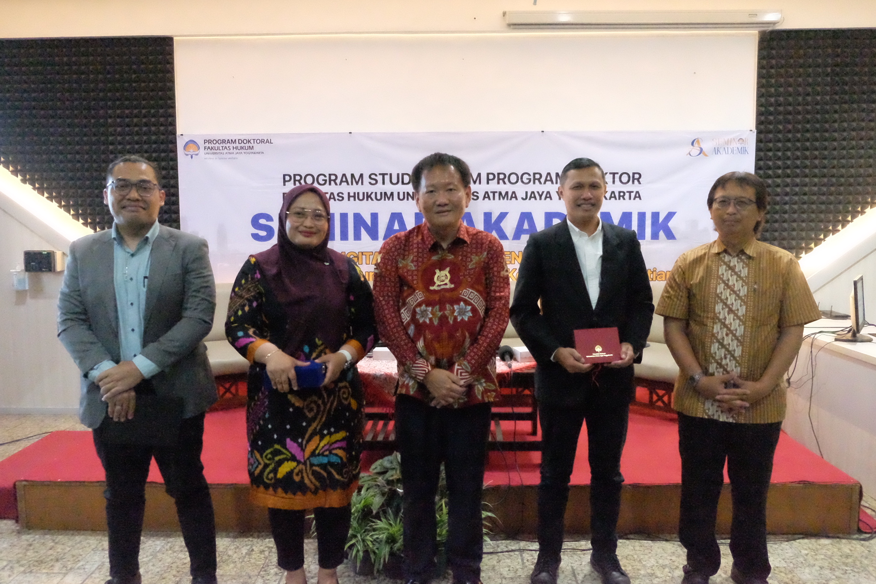 Seminar Akademik "Digitalisasi Dokumen Hukum: Perspektif Sekuritas, Yuridis, dan Kekuatan Pembuktian" Image