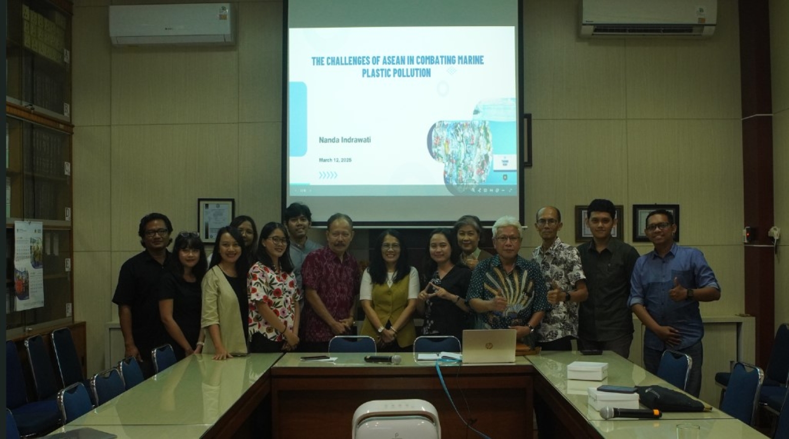 FH UAJY Gelar Diskusi Akademik Berbahasa Inggris Bertajuk "Tantangan ASEAN dalam Memerangi Pencemaran Plastik Laut’" Image