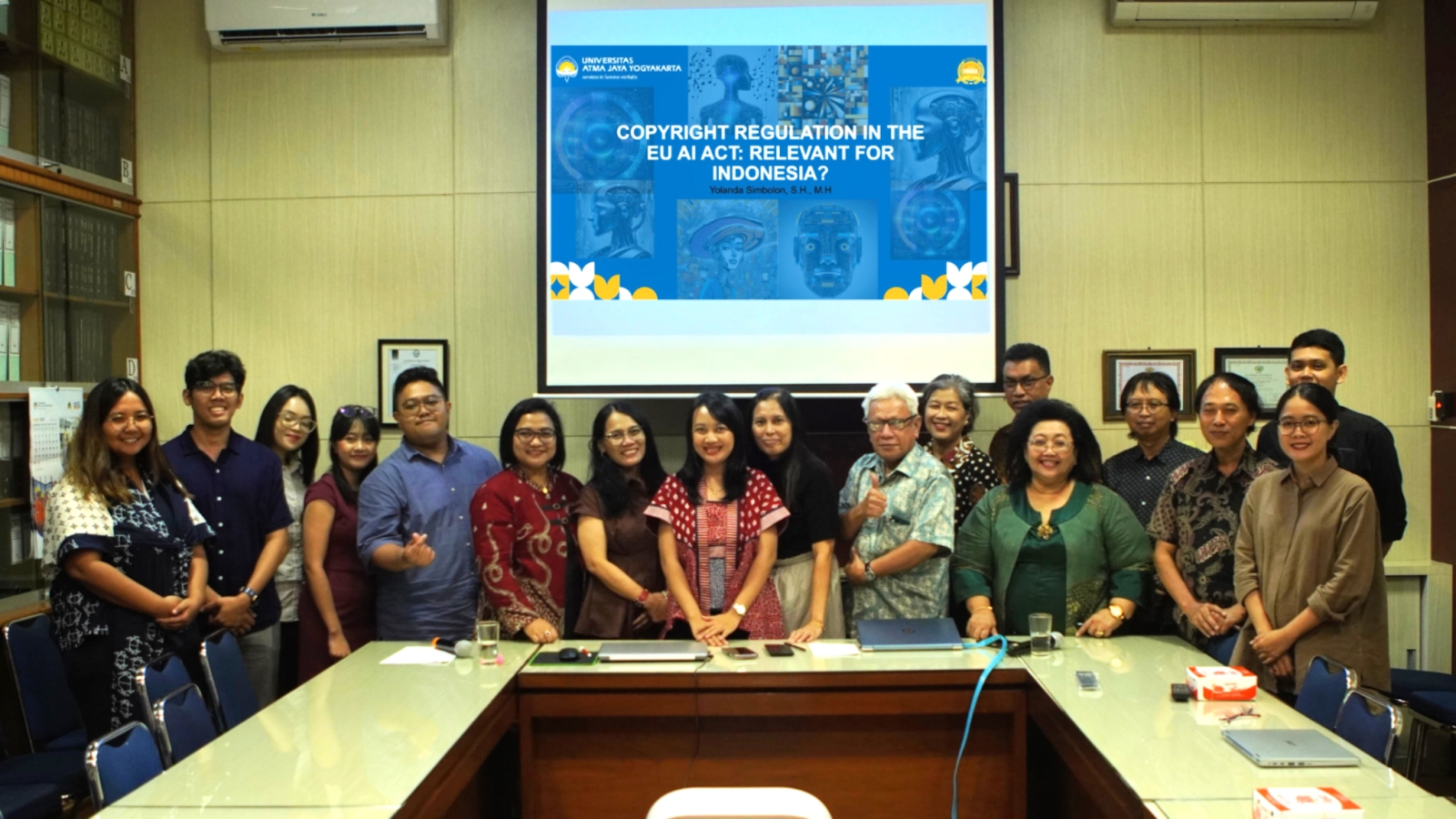 Dosen Muda FH UAJY Memaparkan Hasil Risetnya, Dalam Kegiatan Diskusi Berbahasa Inggris Image