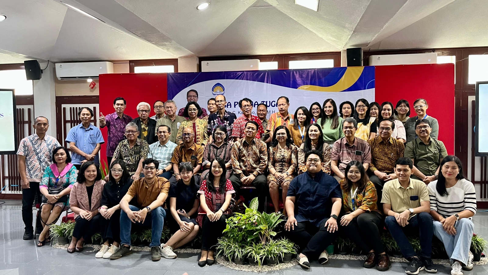 Misa Syukur Purna Tugas Dr. C. Kastowo, S.H., M.H Image