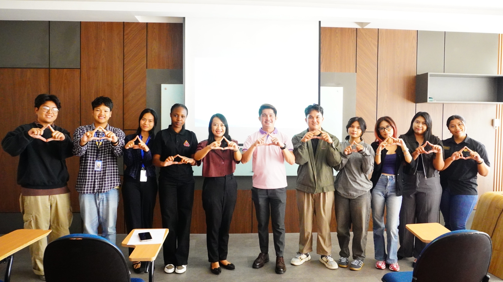 FH UAJY dan NEUST Gelar Student Exchange: Penegakan Hukum Lingkungan di Filipina Image